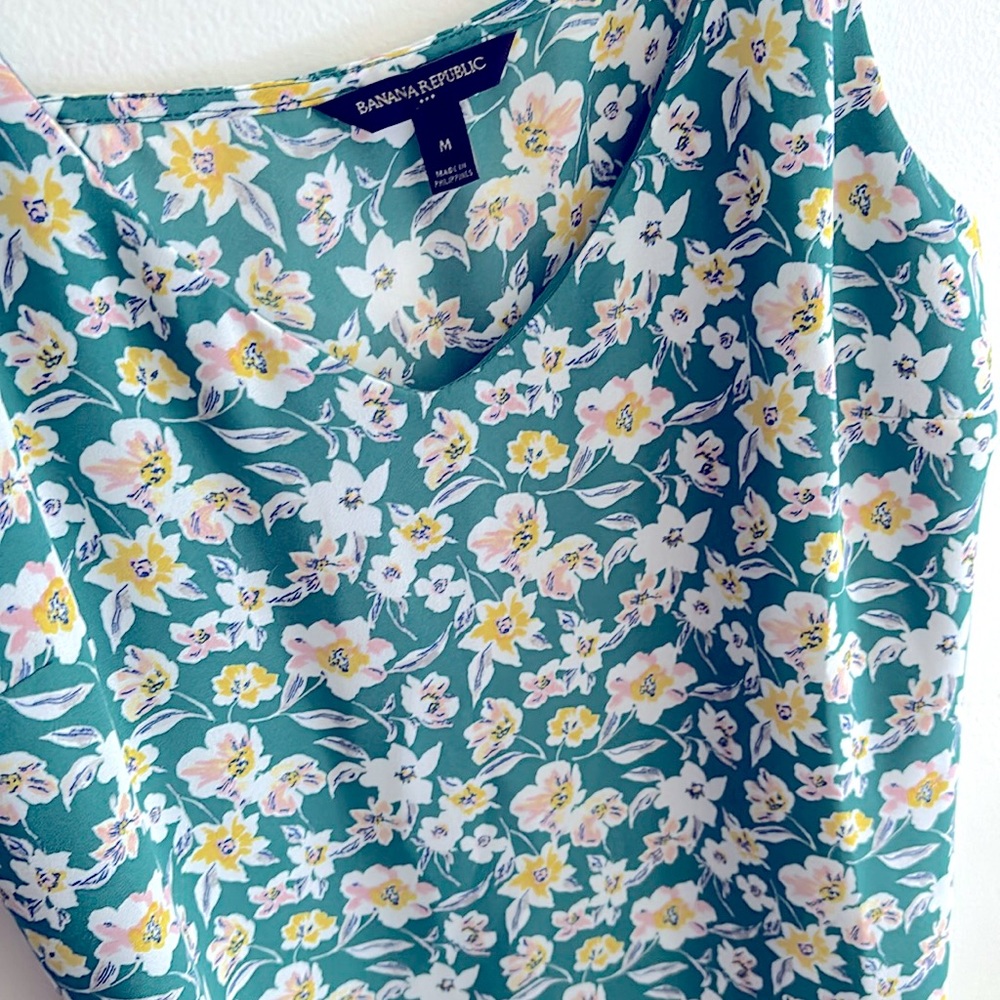 Floral banana republic tank top blouse